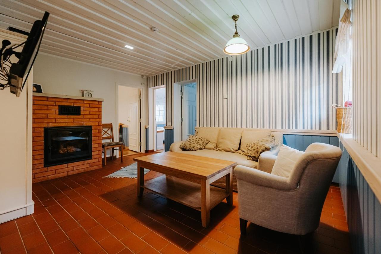 Holmiranna Holiday Homes Kungla Esterno foto